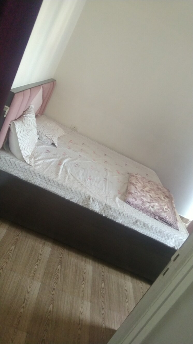 Bedroom, tulip-lemon 2 Bedroom 550 Sq.Ft. Apartment In Sector 69 Gurgaon 9218163