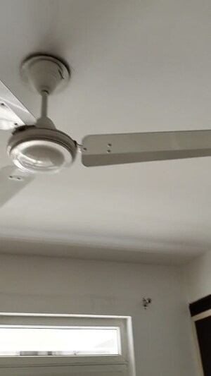 Furnished Amenities in 3 BHK Apartment at BPTP Park Towers, Sector 77 – for Rent