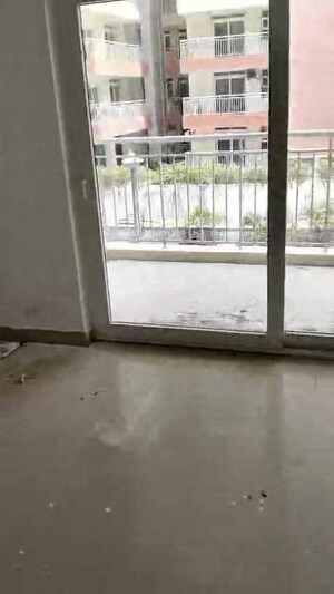 Room in 3 BHK Apartment at BPTP Park Towers, Sector 77 – for Rent