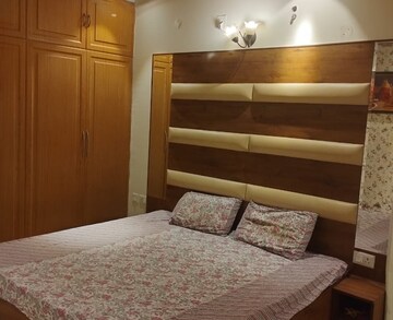 2 BHK Apartment For Rent in Vip Road