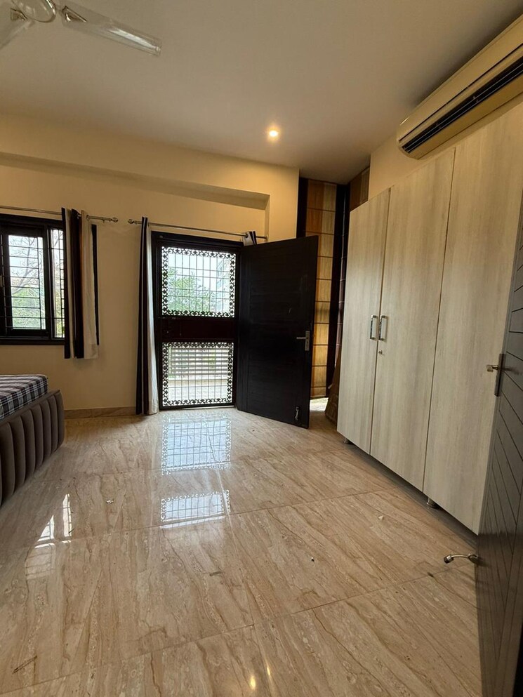 Room, ansal-royale-casa 2 Bedroom 200 Sq.Yd. Builder Floor In Sector 55 Gurgaon 9218188