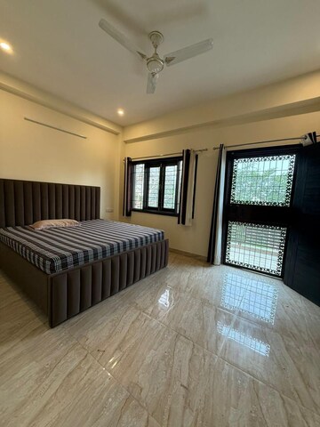 Bedroom in 2 BHK Builder Floor at Ansal Royale Casa, Sector 55 – for Rent