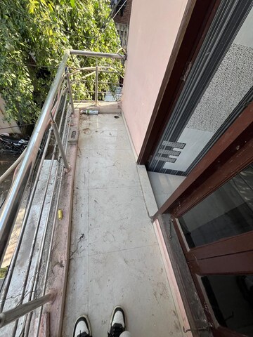 1 RK Builder Floor For Rent in Saket