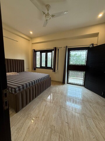 Bedroom in 2 BHK Builder Floor at Ansal Royale Casa, Sector 55 – for Rent