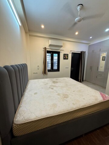 Bedroom in 2 BHK Builder Floor at Ansal Royale Casa, Sector 55 – for Rent
