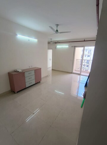 Room in 2 BHK Apartment at Signature The Millennia 2, Sector 37d – for Rent