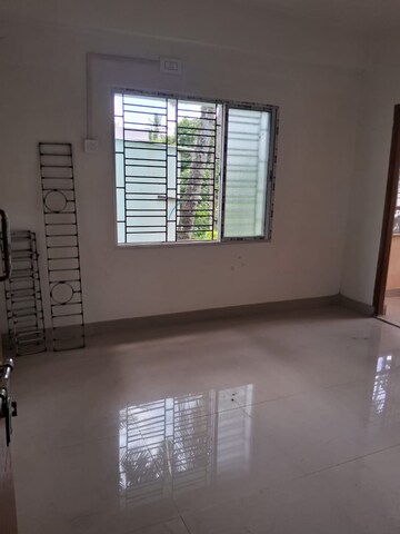 Room in 2 BHK Apartment at Barasat – for Sale