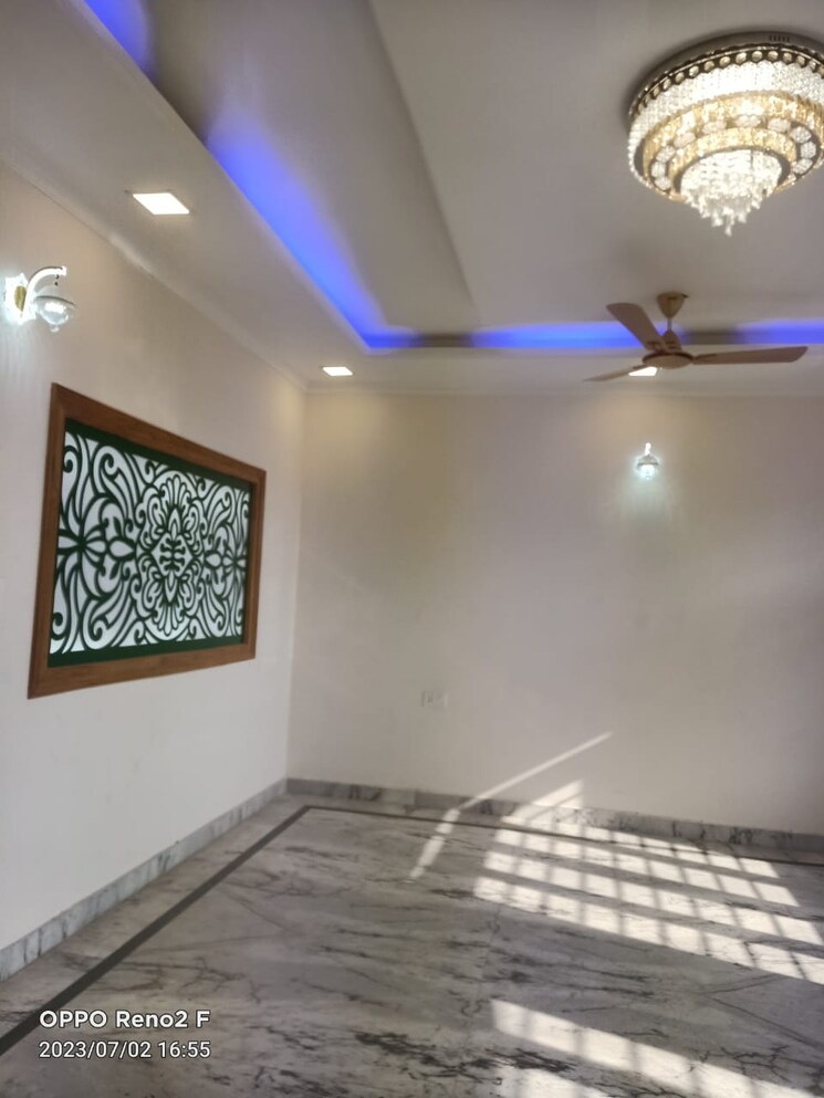 Room, green fields colony 3 Bedroom 1450 Sq.Ft. Builder Floor In Green Fields Colony Faridabad 9218195