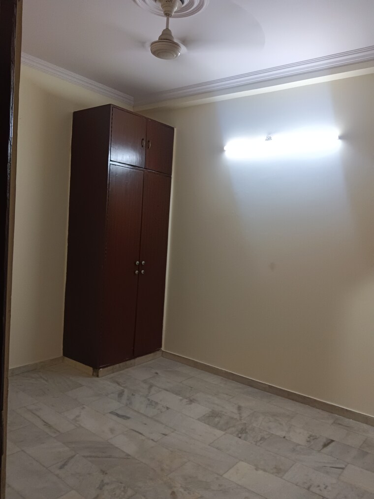 Room, khirki extension 3 Bedroom 900 Sq.Ft. Builder Floor In Khirki Extension Delhi 9218218