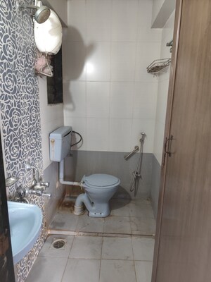Bathroom in 1.5 BHK Apartment at Vihang Valley Phase1, Kasarvadavali – for Rent