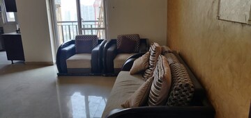 Living Room in 2.5 BHK Apartment at Amrapali Princely Estate, Sector 76 – for Rent
