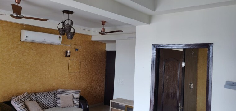 Team Area, amrapali-princely-estate 2.5 Bedroom 1150 Sq.Ft. Apartment In Sector 76 Noida 9218217