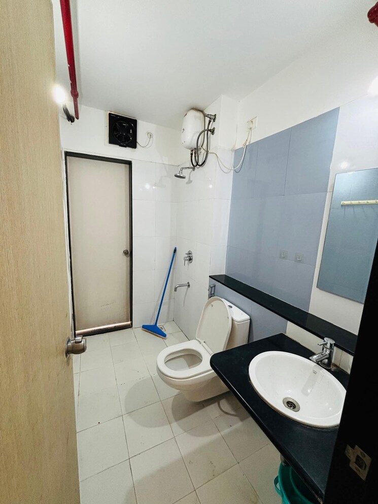 Bathroom, paranjape-blue-ridge 1 Bedroom 395 Sq.Ft. Apartment In Hinjewadi Pune 9218227