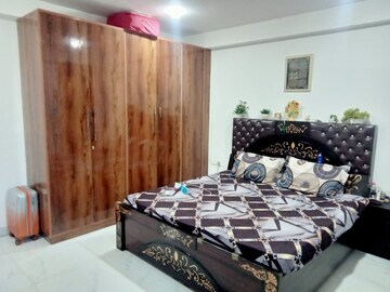 Bedroom in 2 BHK Builder Floor at Hong Kong Bazaar, Sector 57 – for Rent