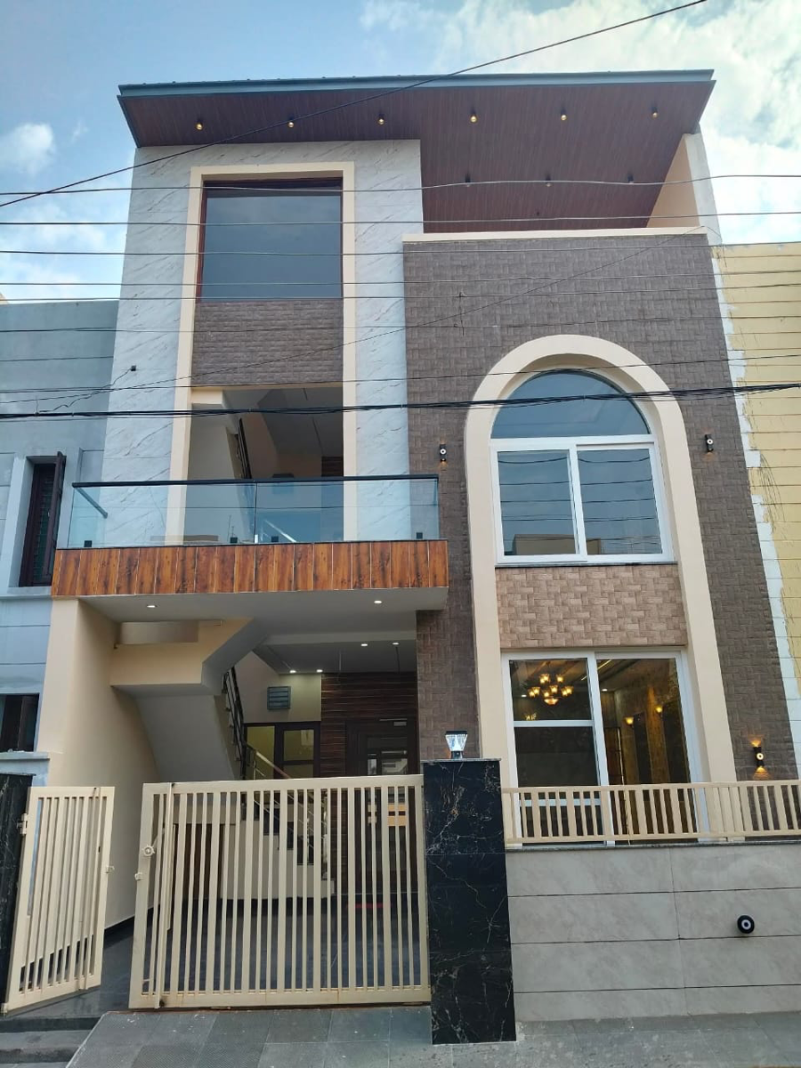 4 BHK + Pooja Room,Servant Room,Study Room,Extra Room Independent House For Sale in Sunny Enclave 