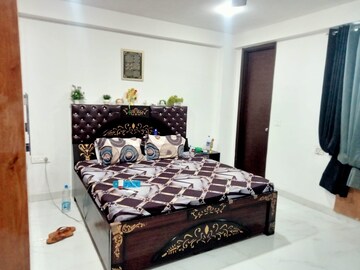 Bedroom in 2 BHK Builder Floor at Hong Kong Bazaar, Sector 57 – for Rent