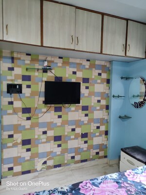 Room in 2 BHK Apartment at Bhusari Colony – for Rent