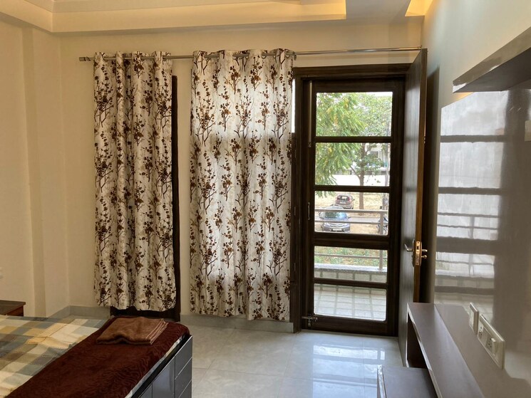 Room, hong-kong-bazaar 3 Bedroom 263 Sq.Yd. Builder Floor In Sector 57 Gurgaon 9218296