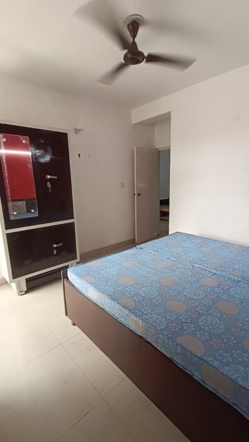 Bedroom in 2 BHK Apartment at Sector 79 – for Rent
