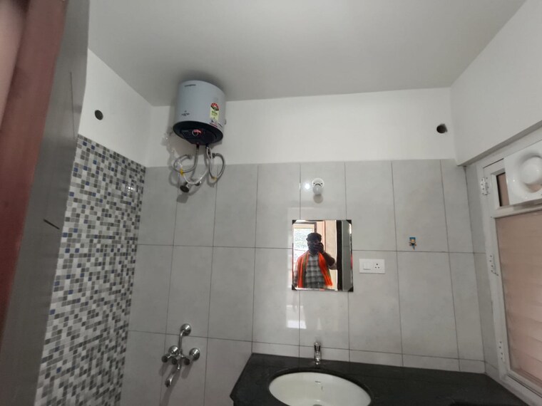 Bathroom, raheja-vistas 3 Bedroom 1540 Sq.Ft. Apartment In Nacharam Hyderabad 9218299