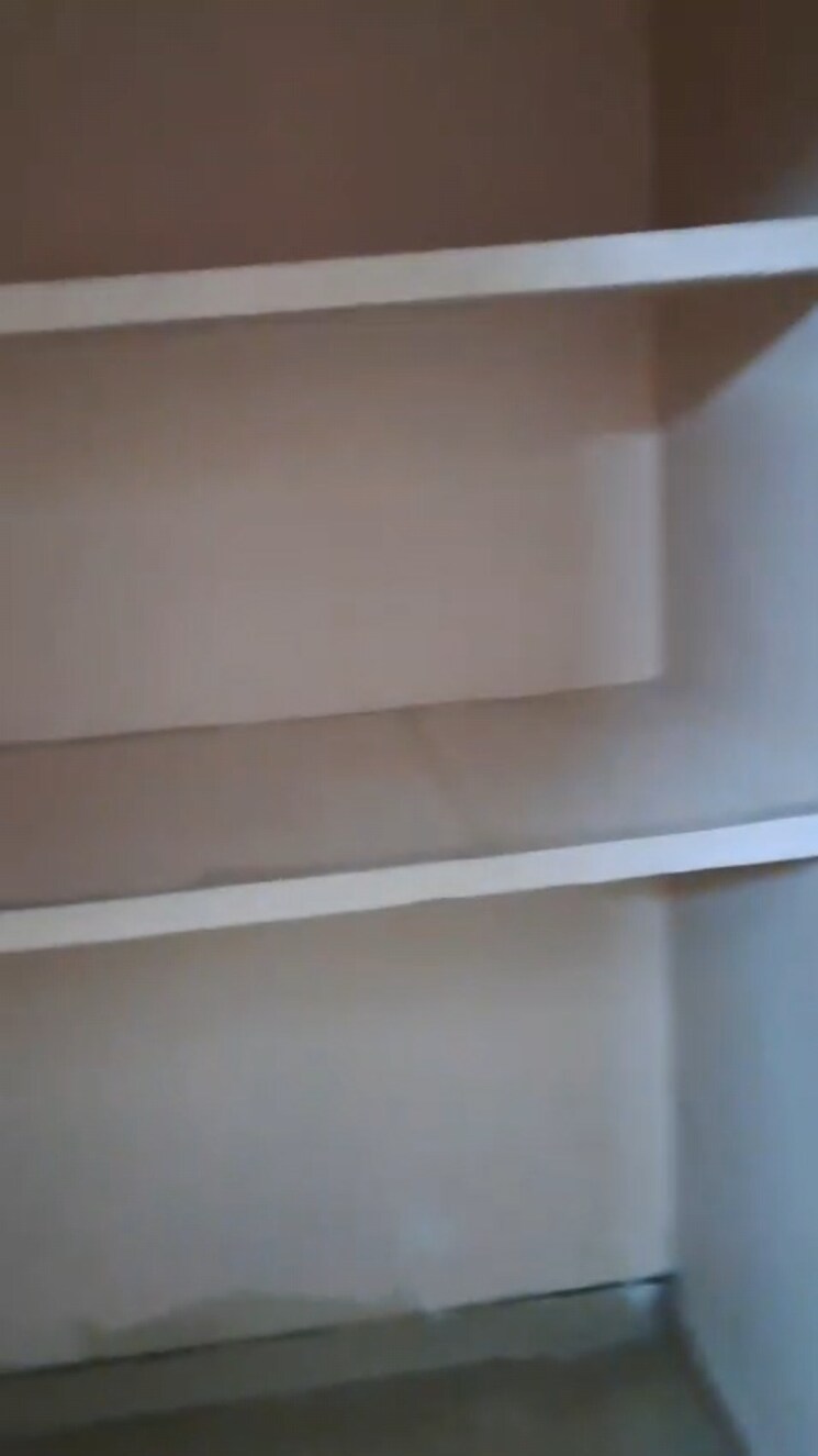 Room, sector 15a 1.5 Bedroom 650 Sq.Ft. Builder Floor In Sector 15a Faridabad 9218324