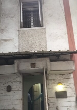 Kitchen in 4 BHK Villa at Shital Darshan, Mulund East – for Sale