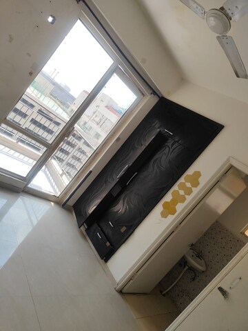 1.5 BHK Apartment For Rent in ROF Aalayas, Sector 102