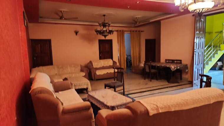 Living Room, sector 45 6 Bedroom 16200 Sq.Ft. Independent House In Sector 45 Faridabad 9218319