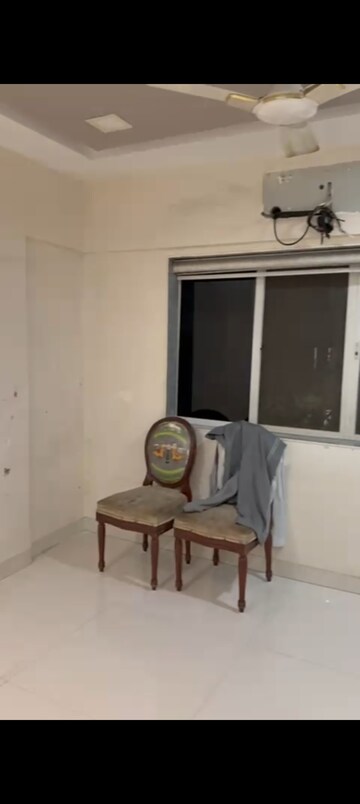 Team Area in 2 BHK Apartment at Sher E Punjab, Andheri East – for Rent