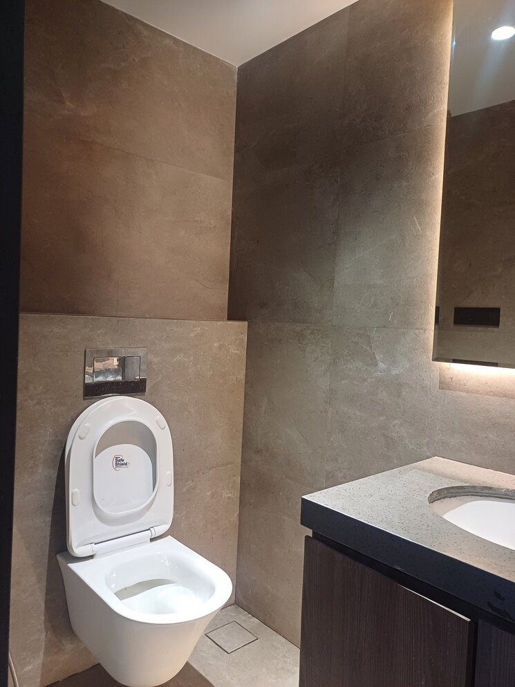Bathroom, lotus-signature Commercial Office Space 855 Sq.Ft. In Andheri West Mumbai 9218411
