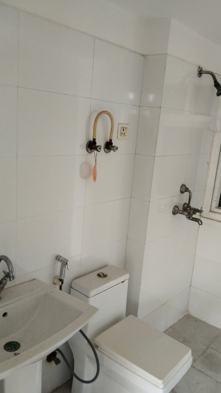 Bathroom, homes-121 2 Bedroom 945 Sq.Ft. Apartment In Sector 121 Noida 9218408