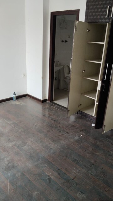 2 BHK Apartment For Rent in Homes 121, Sector 121