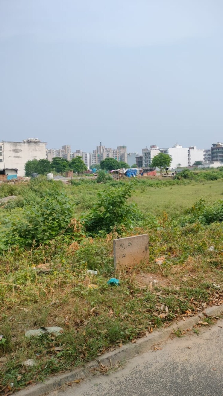 undefined, bptp-parklands  334 Sq.Yd. Plot In Sector 76 Faridabad 9218391