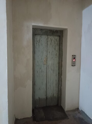 Room in 2 BHK Builder Floor at Sultanpur – for Sale