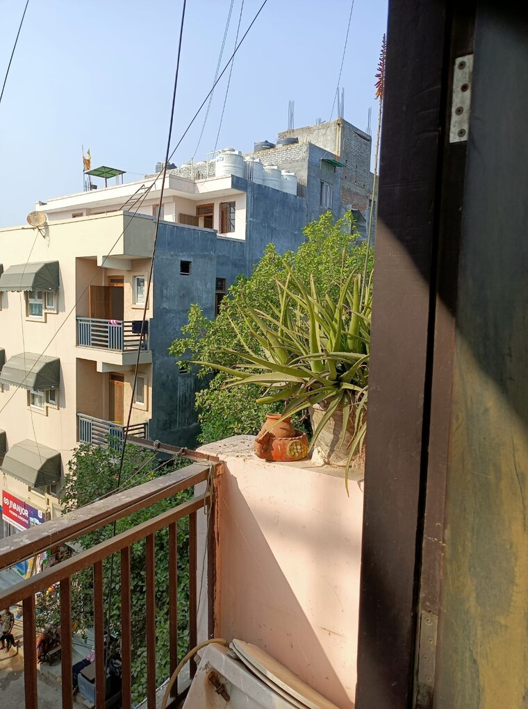 Balcony, sultanpur 2 Bedroom 1000 Sq.Ft. Builder Floor In Sultanpur Delhi 9218423