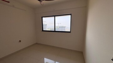 Room in 1 BHK Apartment at Akshay CHS Andheri, Andheri West – for Sale