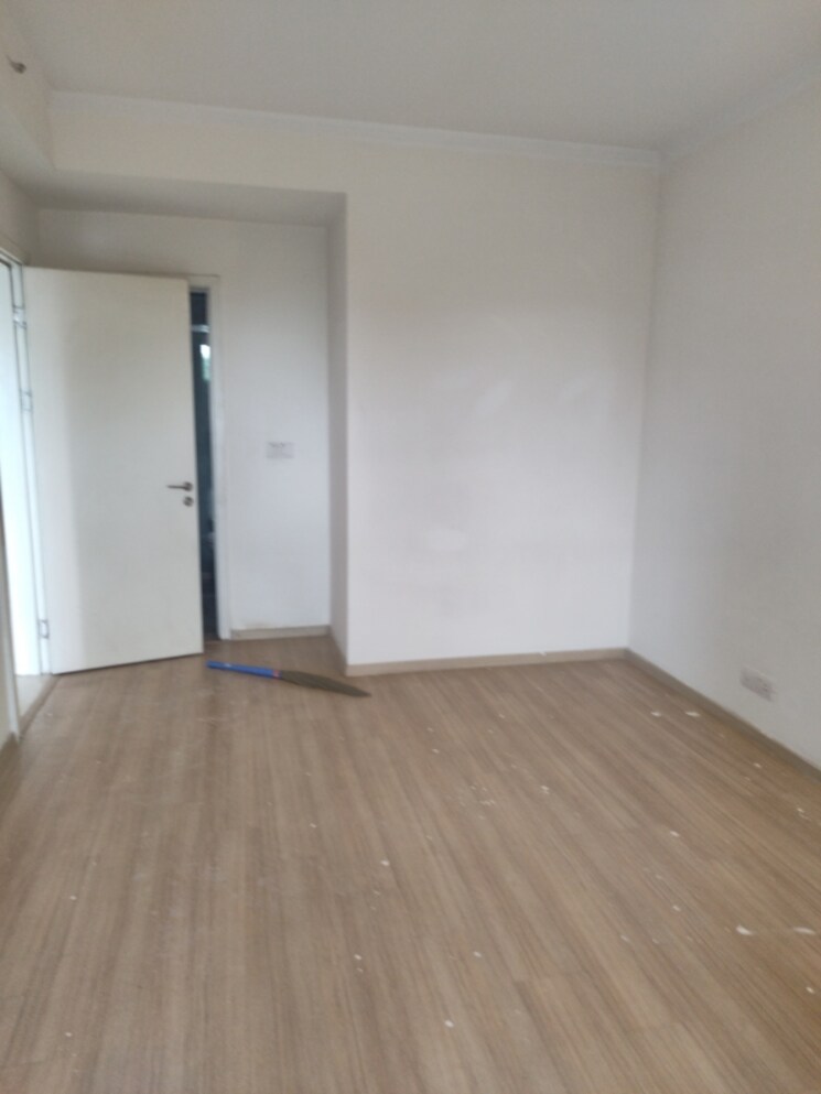 Room, dlf-park-place 4 Bedroom 2704 Sq.Ft. Apartment In Sector 54 Gurgaon 9218616