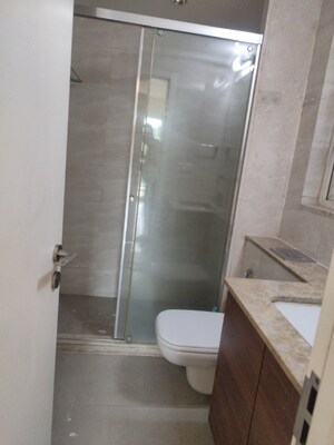 Bathroom in 4 BHK Apartment at DLF Park Place, Sector 54 – for Rent