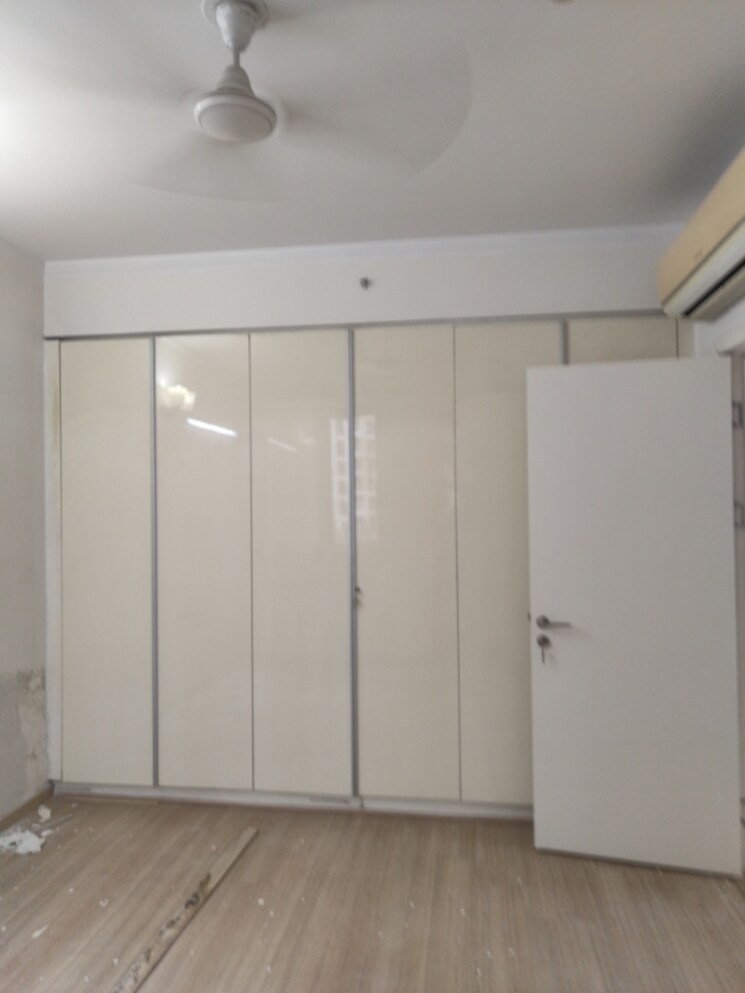 undefined, dlf-park-place 4 Bedroom 2704 Sq.Ft. Apartment In Sector 54 Gurgaon 9218616