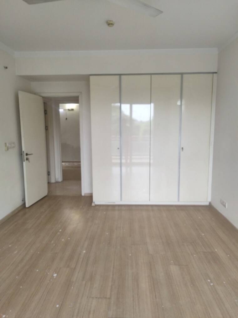 Room, dlf-park-place 4 Bedroom 2704 Sq.Ft. Apartment In Sector 54 Gurgaon 9218616