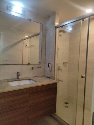 Bathroom in 4 BHK Apartment at DLF Park Place, Sector 54 – for Rent