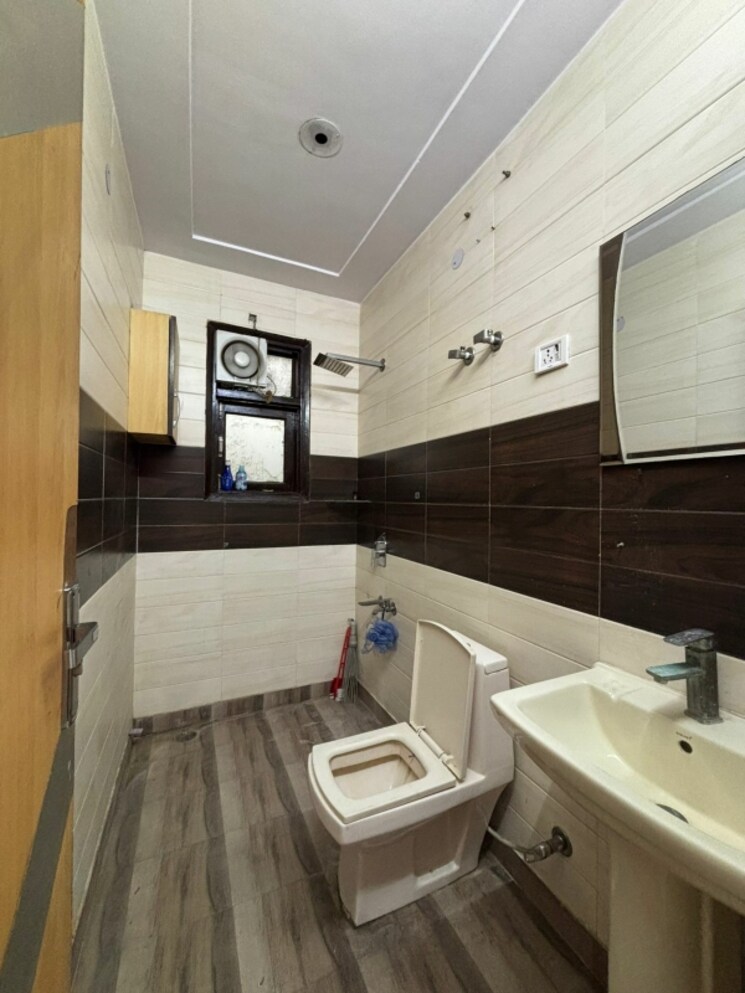 Kitchen, mansarover garden 2.5 Bedroom 1800 Sq.Ft. Builder Floor In Mansarover Garden Delhi 9218611