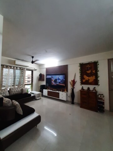 Living Room in 2 BHK Apartment at Sheth Vasant Oasis, Andheri East – for Rent