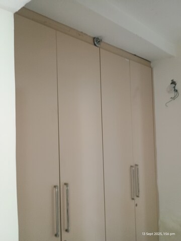 Furnished Amenities in 2.5 BHK Apartment at Indiabulls Centrum Park, Sector 103 – for Rent