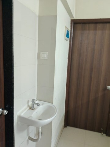 2 BHK Apartment For Rent in Indira Niwas Naupada, Naupada