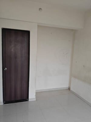 Room in 2 BHK Apartment at Indira Niwas Naupada, Naupada – for Rent