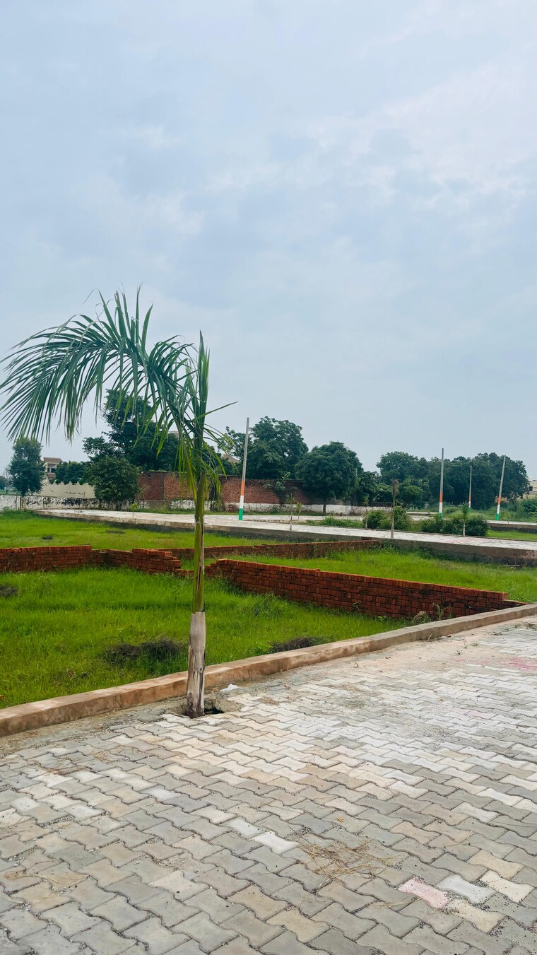 Garden, jewar  169 Sq.Ft. Plot In Jewar Greater Noida 9218663