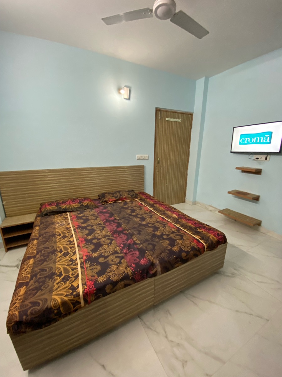 1 RkApartment For Rent in Unitech South City 1