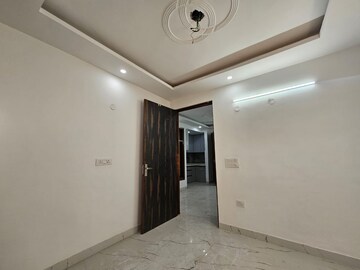 Room in 2 BHK Builder Floor at Saket – for Rent