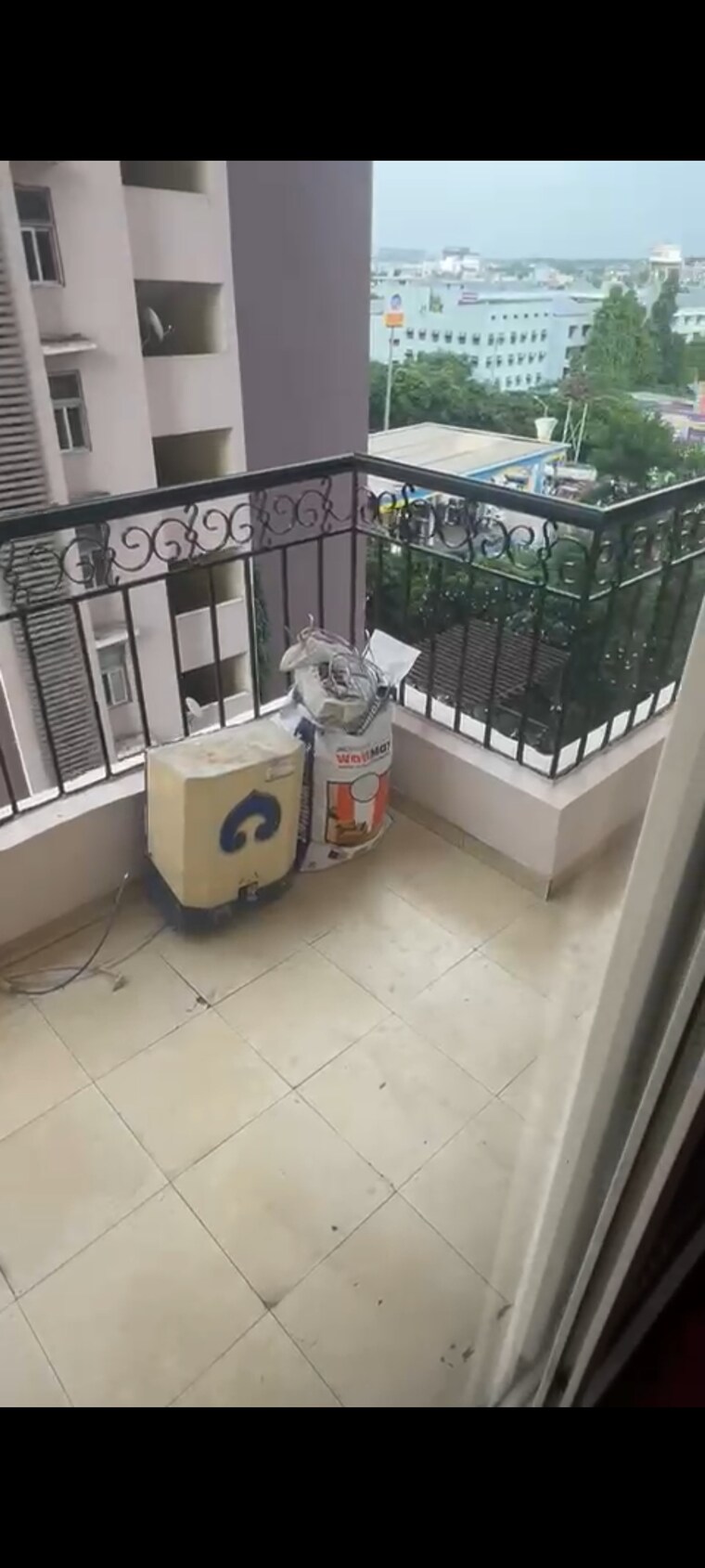 Balcony, amrapali-empire 2.5 Bedroom 1215 Sq.Ft. Apartment In Sain Vihar Ghaziabad 9218680